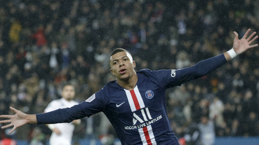 lol台服官网地址-包含今晚法国杯焦点战，明尼苏达森林狼防线松动，悬念犹存，心理建设被强调的词条