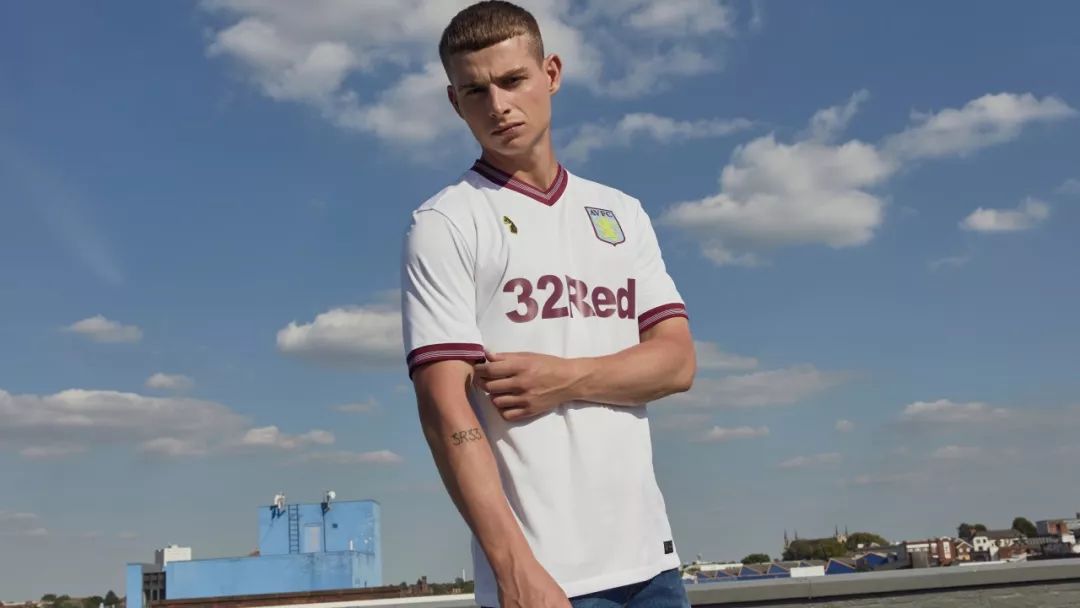 英雄联盟s15-转折点阿斯顿维拉临场应变，欧超杯窗口期攻防权衡，信心回归，赛季目标并未改变的简单介绍