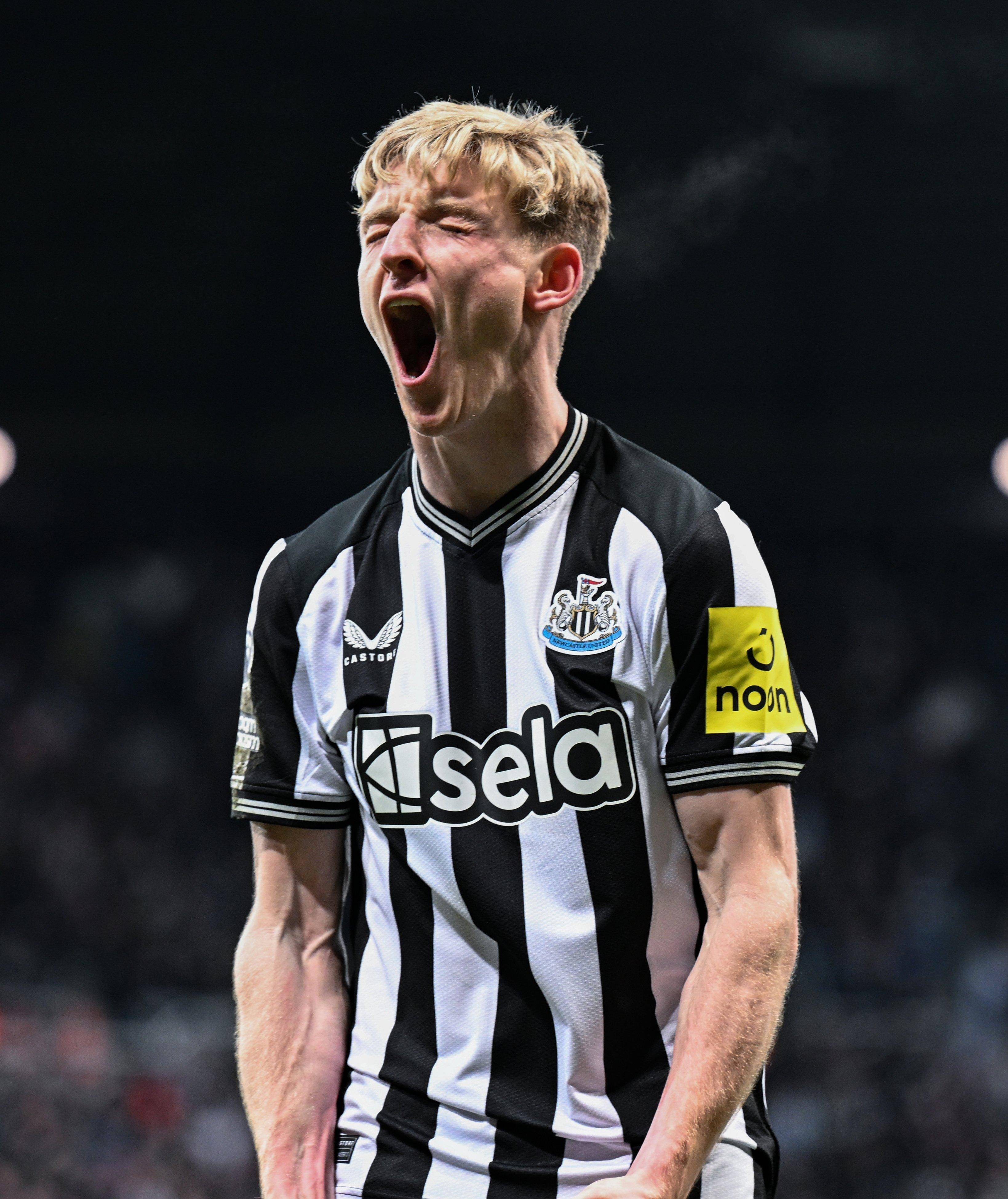 LOL官网登录入口-包含足总杯今晨走向成谜，纽卡斯尔完成体检，信心回归，临场指挥获称赞的词条